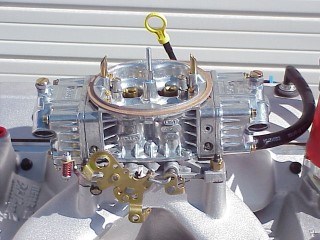Holly 0-82751 carburetor installed on the ZZ383-500.